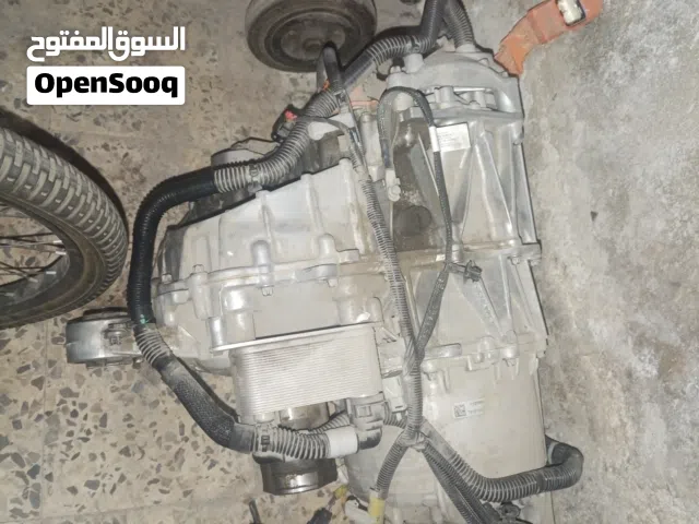 قطع غيار تيسلا مستعمل اصلي للبيع بسعر الجمله