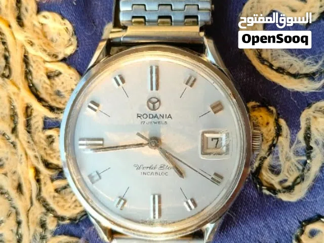 تحفة سويسرية عمرها أكثر من 50 عاماً: ساعة رودانيا وورلد ستار ميكانيك (تشتغل من غير حجر)