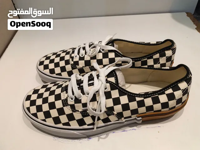Vans Authentic (Black / White)