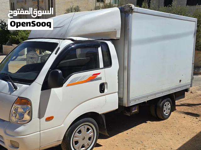 Bus - Van Hyundai in Amman