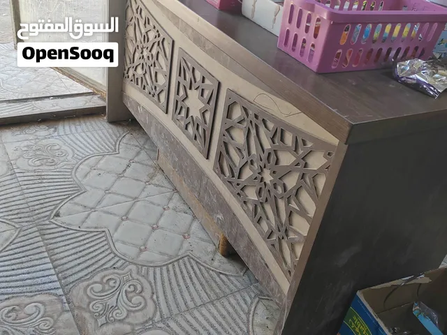 ميز مكتبي نضيف