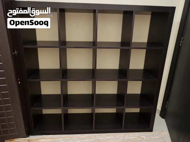 خزانة خشب نظام ارفف مربعه نظيفة