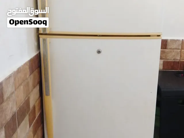 ثلاجة سامسونج بحاله ممتازه اقراء الوصف