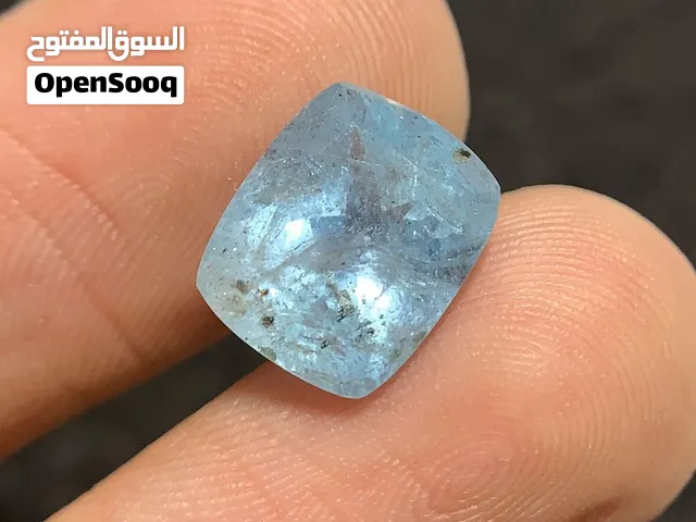 حجر اكوامارين طبيعي