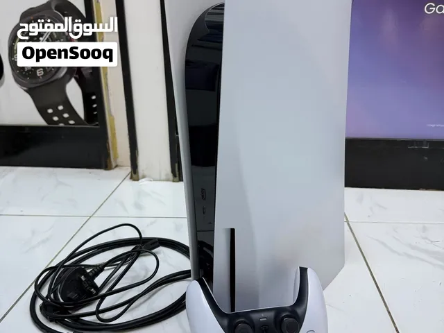 بلايستيشن 5 (PS5) نظيف جداً بحالة الوكالة