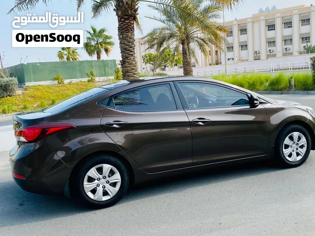 Hyundai elantra 2015  1800 cc