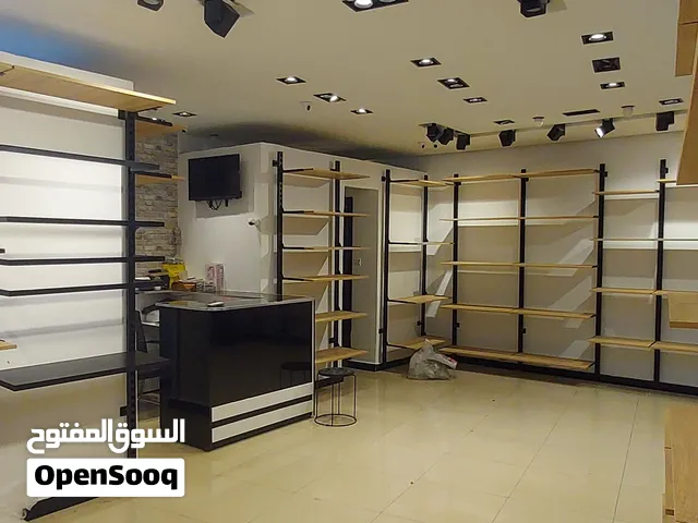 محل للإيجار في الليثي على الرئيسي مباشرة