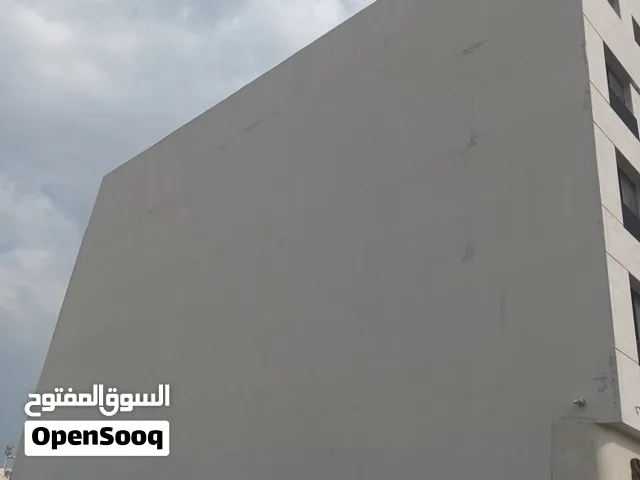 بناتين جديده للبيع ارضى و 4 طوابق و 50% من السطح فى الشارقة منطقة الفلاح تملك حر للجنسيات العربيه