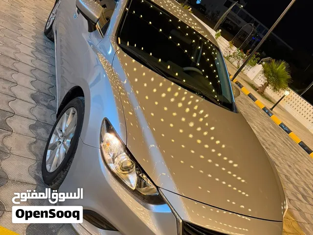 مازدا 6 موديل 2016 للبيع نظيفة جدا وبممشى قليل