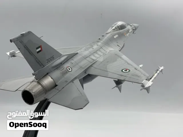 F-16 مجسم للزينة