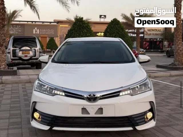 تويوتا كورولا خليجي أبيض 2018 .. 2000 سي سي للبيع بحالة ممتازة جدا جدا se+ بحالة الوكالة بصمة