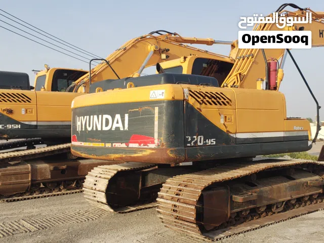 للبيع حفار هونداي حجم 220 وحجم 380 كوريا اصلي  المواصفات الخليجيه ماشي 7000 ساعه 2018مديل