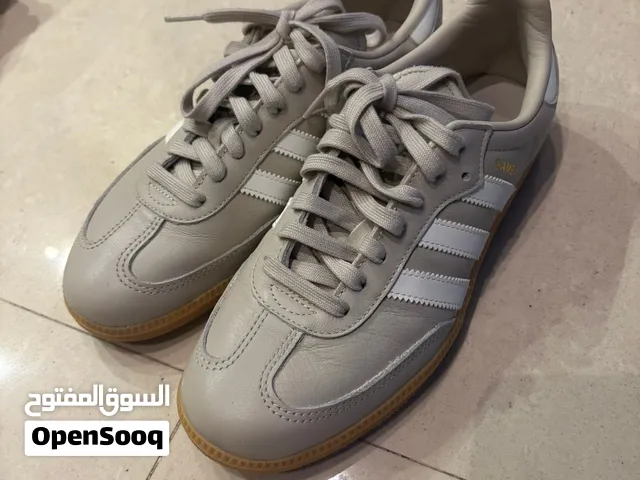 Adidas Samba 40.5 Barely used Wrong size for me
