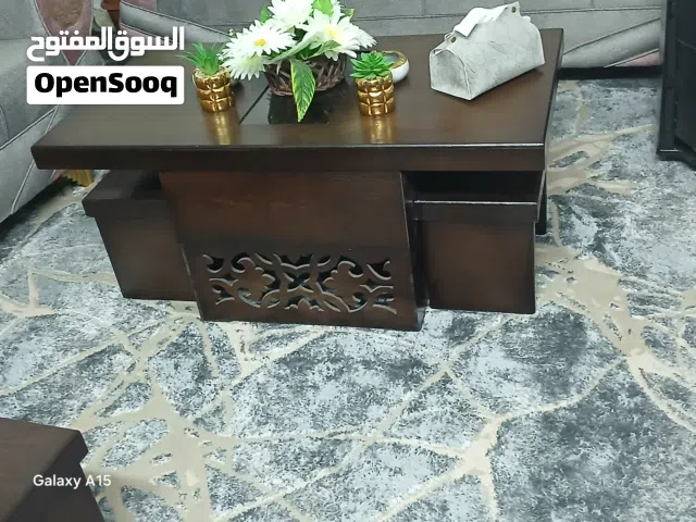 طاولات وسط عدد 4 استعمال خفيف جدا  قابل للتفاوض