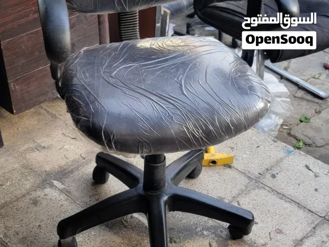 كراسي مكتبية مستخدم نظيف جدا وبسعر عرطة