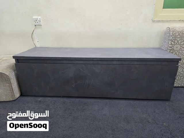 طاولت تلفزيون