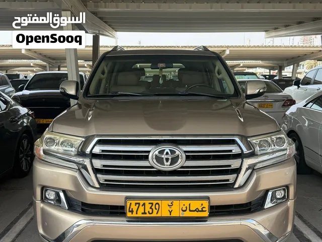 Used Toyota Land Cruiser in Muscat