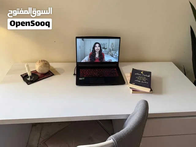 ميز مكتبي موديل ايكيا