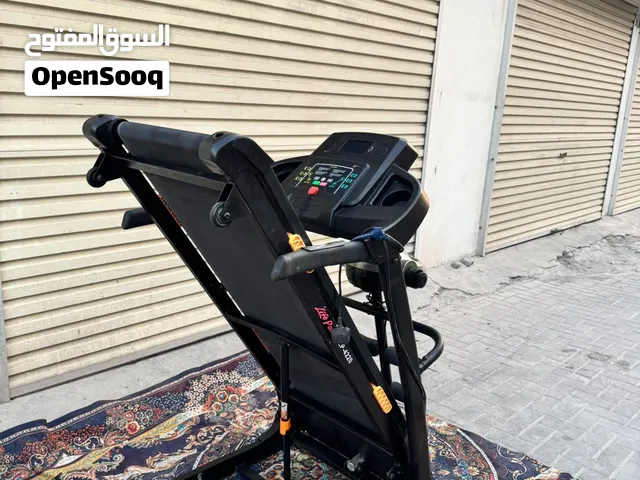 Life power Treadmill heavy duty max user weight 120Kg Atomic incline 2HP motar pawar