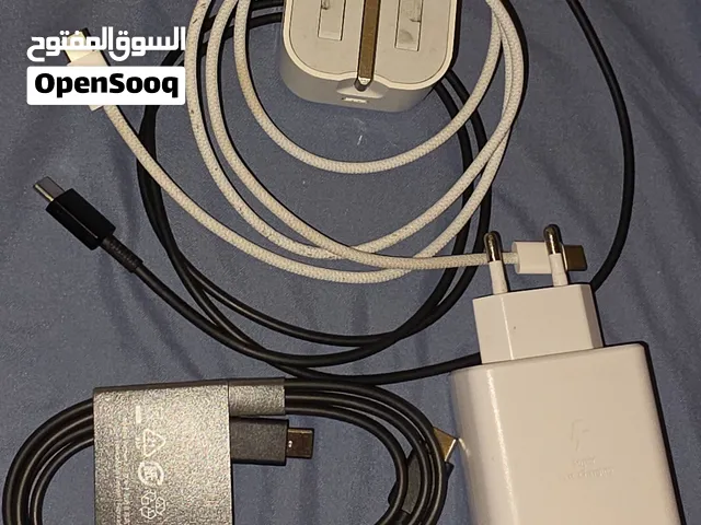 مجموعة شواحن اصليه تايب سي شحن ابل 20 واط مع الكابل اللي جاي مع الايفون  2 خيوط سامسونج واحد يدعم 45