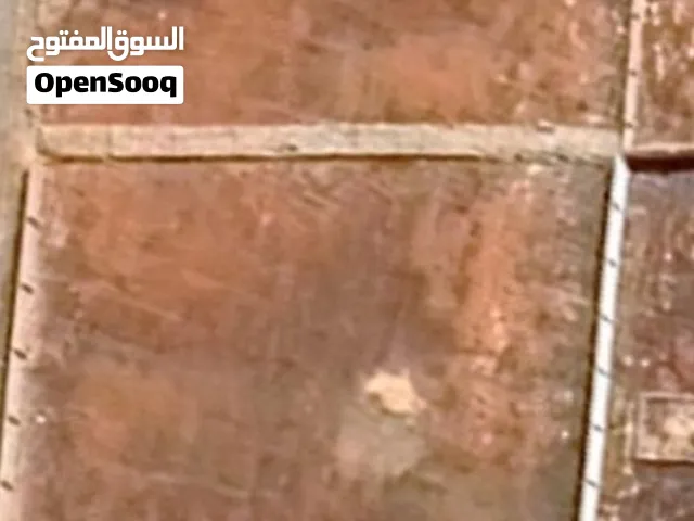 قطعة للإيجار