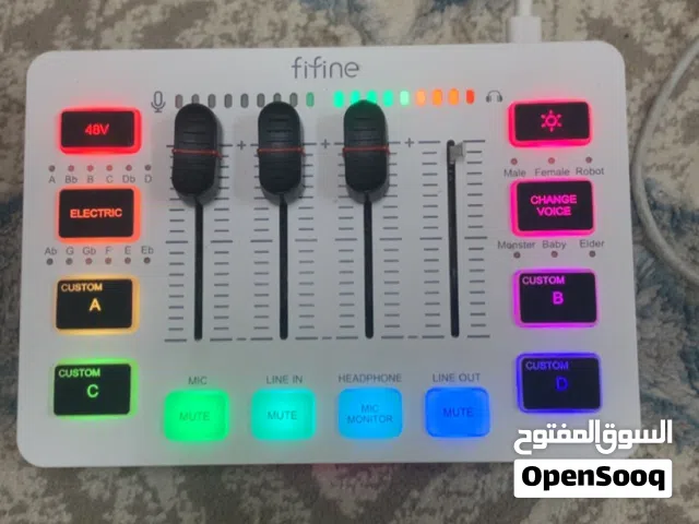 للبيع مكسر fifine شغال اموره جيده حيل اقرأ الوصف احسن شي