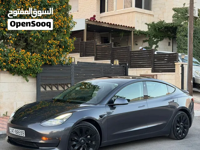 تسلا3 موديل 2021 دفعه 3500 فحص 3جيد بتمشي بل الشحنة 400
