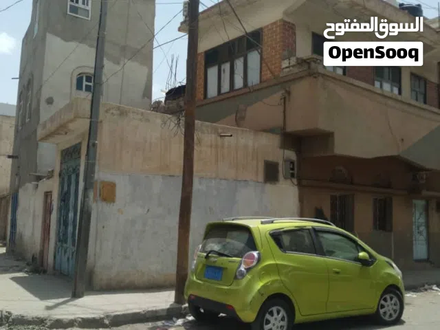 للبيع .. منزل مسلح دورين ركني في شارع هائل بصنعاء