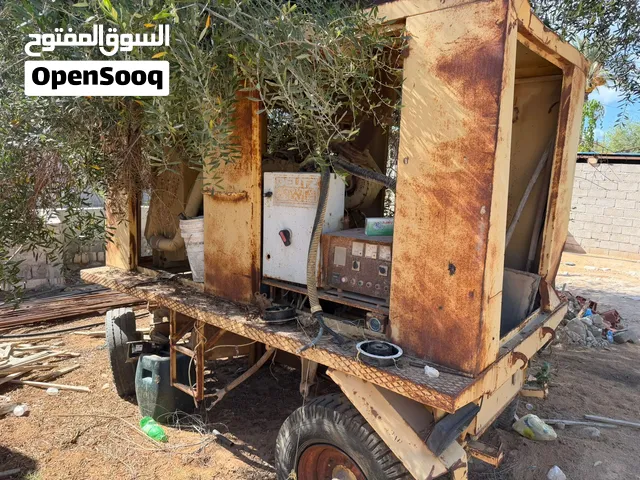 مولد cat 200 kva ليه فتره مولعش يبي سيرفز كاتربيل 200vak متوفر 2 قطع بنفس الحالة