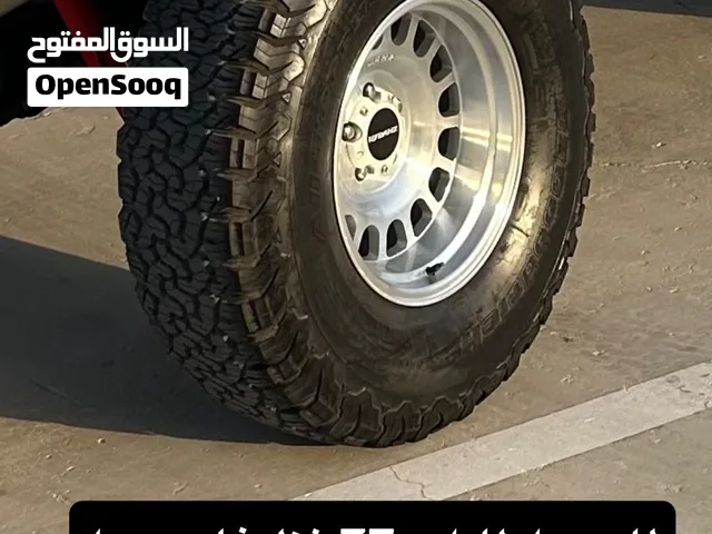 5 اطارات مقاس 37 رنج 17 نظيفات جدااا استخدام بسيط للبيع