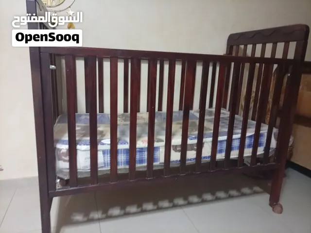 سرير اطفال