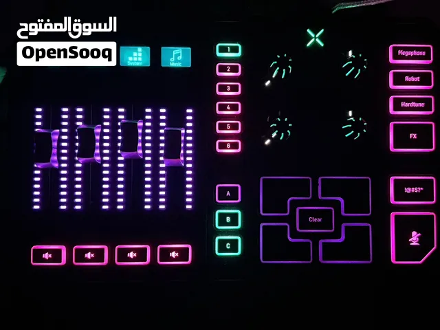 ميكسر Mixer Goxlr  الكبير ، عليه الحماية ما شلتها  للبودكاست و الستريم ( على السوم )