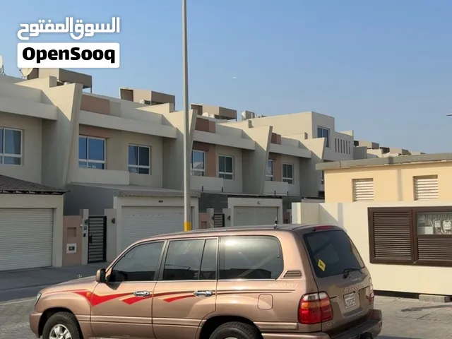 لاند كروزر 99