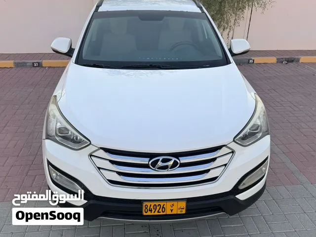 Hyundai santafe for sale 2015 model oman car for sell