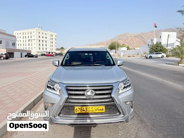 لكزس GX 460 Luxury 2017 موتور 4600 سي سي فتحة وأوتوماتيك بحالة ممتازة