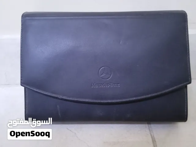 كتيبات للبيع بسعر مغري