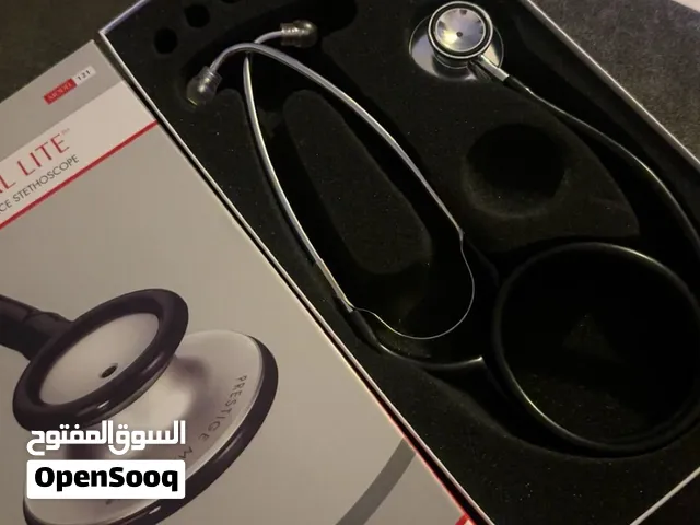 عندي سماعة Prestige Medical Clinical Lite Model 121، نظيفة ومعها العلبة