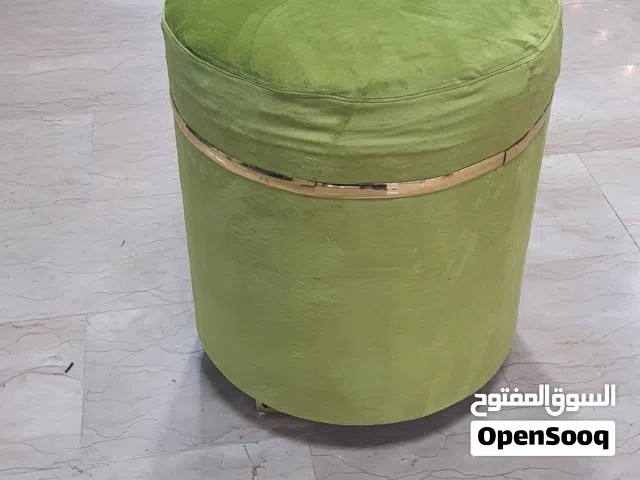 كرسي تسريحة او بف وكمان  لدي البدر العالمية للمفروشات اختار اي لون ونصممه ليك