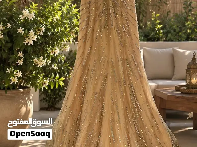 فستان للسهرة والملكات