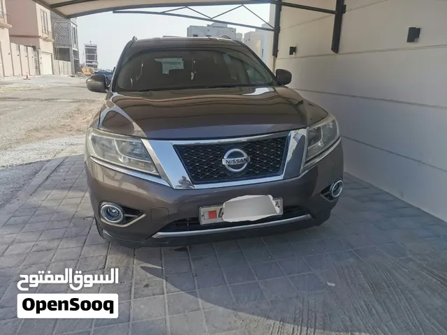 Nissan pathfinder 2015
