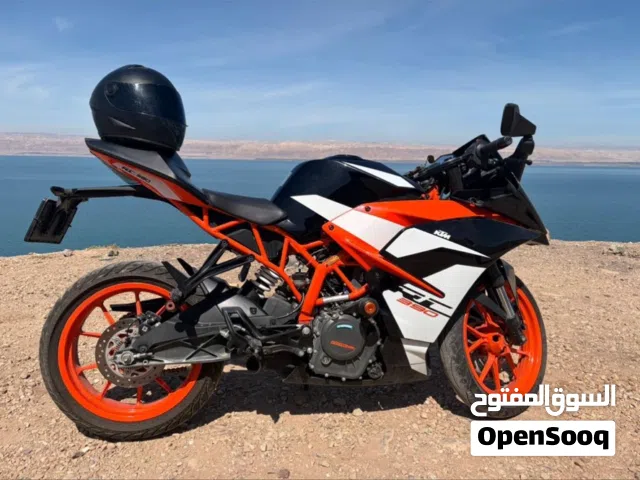 درجة نارية كاي تي ام RC 390 موديل 2018
