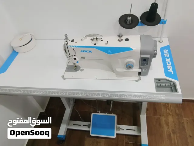 آلة خياطة مستعملة لكن في حالة جيدة