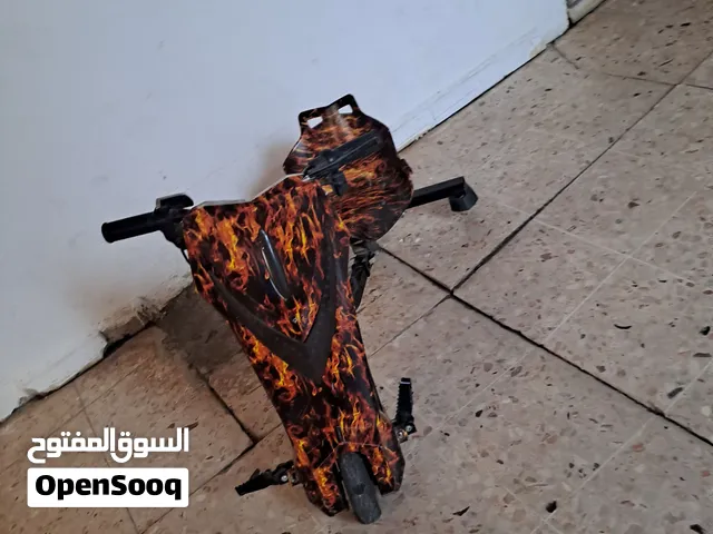 سكوتر درفت معروض للبيع بسعر فقط 70 دينار والاستلام فوري امام بيت امام بيتي مستخدم فقط لسته ايام