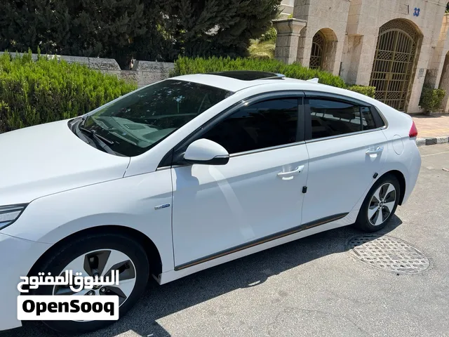 هونداي ايونيك 2018 كهربائية وارد كوري فل كامل فتحه أعلى المواصفات SOH:100%