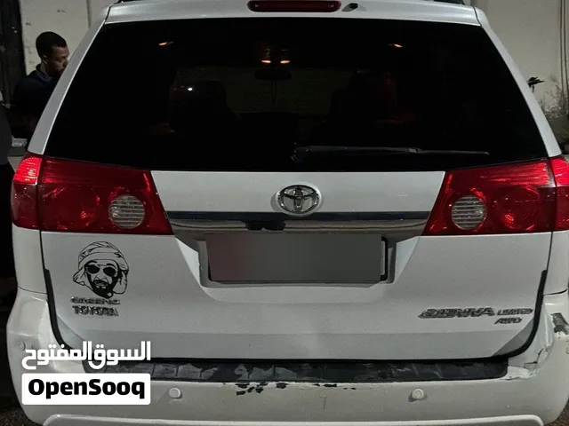 تويوتا سيينا