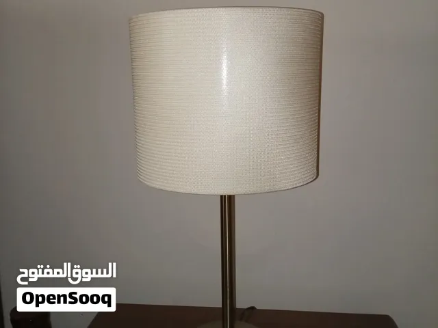 تيبل لامب بحاله جيده جدا لون بيج