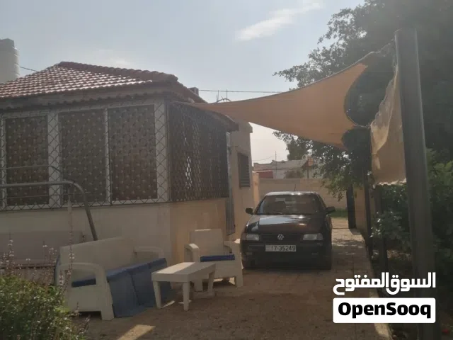 بيت مزرعة (ترخيص سكن) مزروعة شجر مثمر مع بير في منطقة الاغوار الوسطى ظهرة الرمل