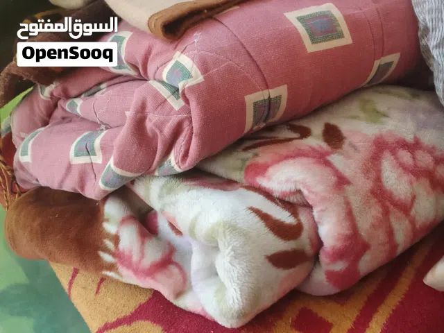 حرامات وبطانيات للبيع