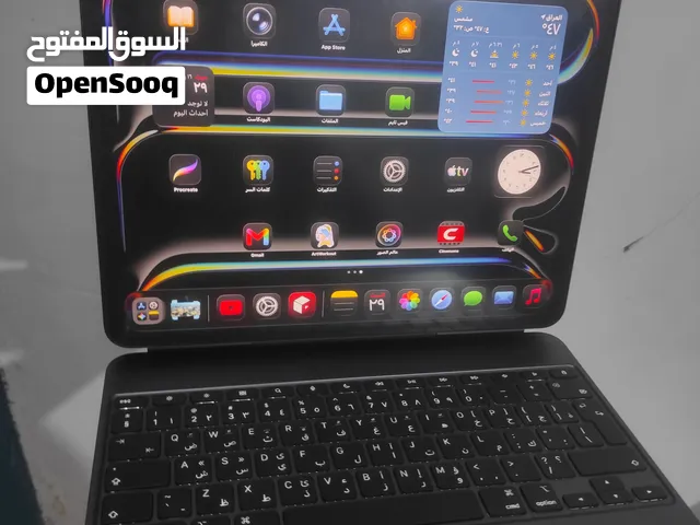 البراند: Apple ipad pro M4 13 inch (2024) + كيبورد وقلم اصلي من شركة apple ذاكرة:512GB بطارية:90%