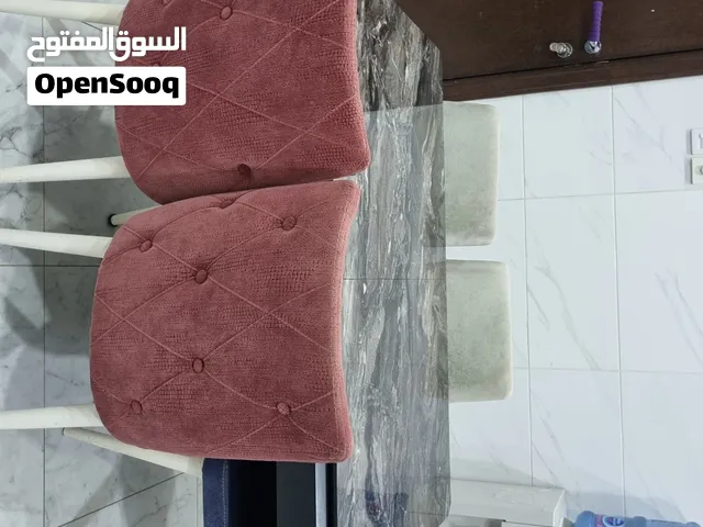 طاولة طعام
